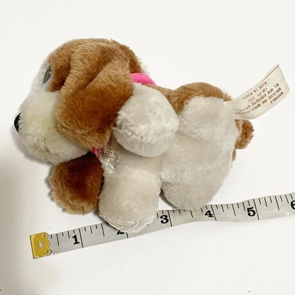 Vintage 1980’s Hound Dog Brown & white Hush Puppies Dog Stuffed Plush. Size 4" - Picture 10 of 10